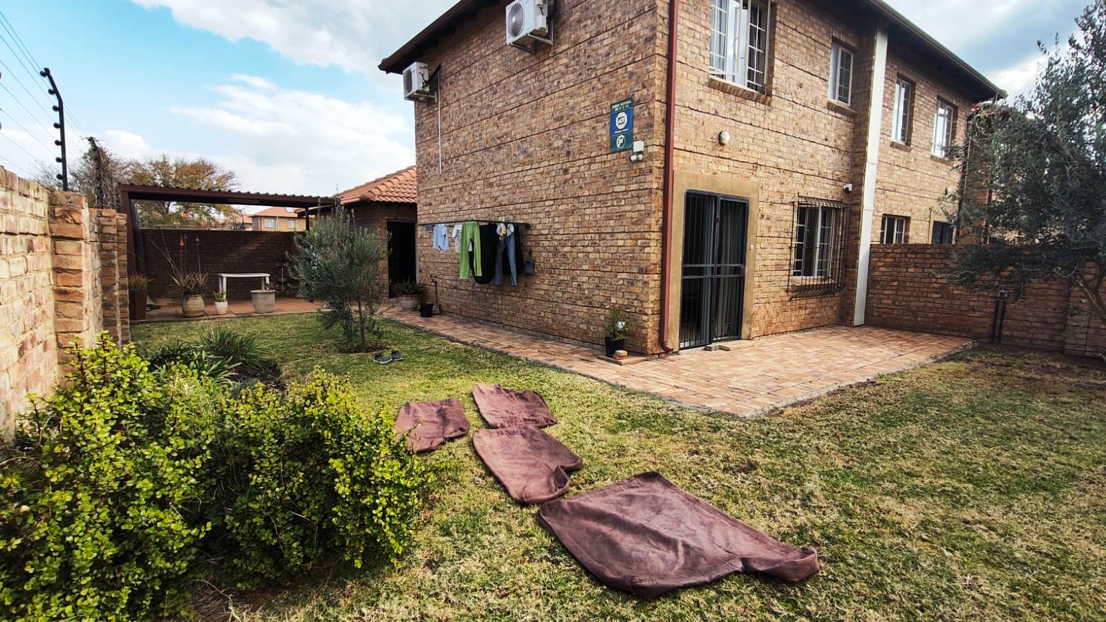 Corner stand two bedroom for sale in Annlin