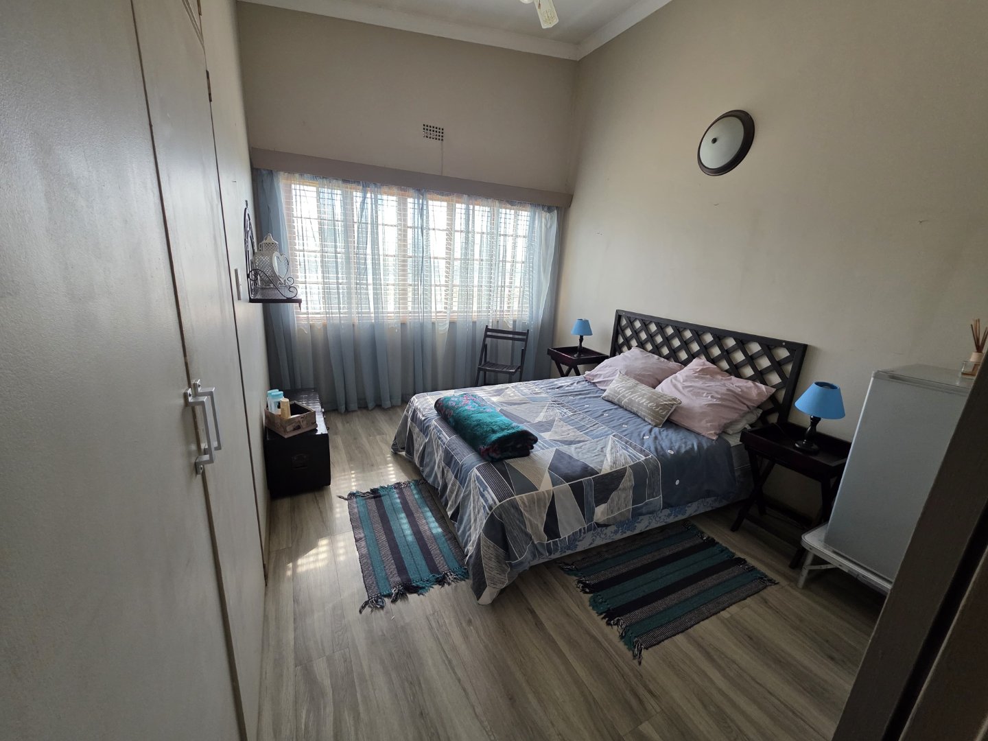 Three bedroom house for sale in Sinoville