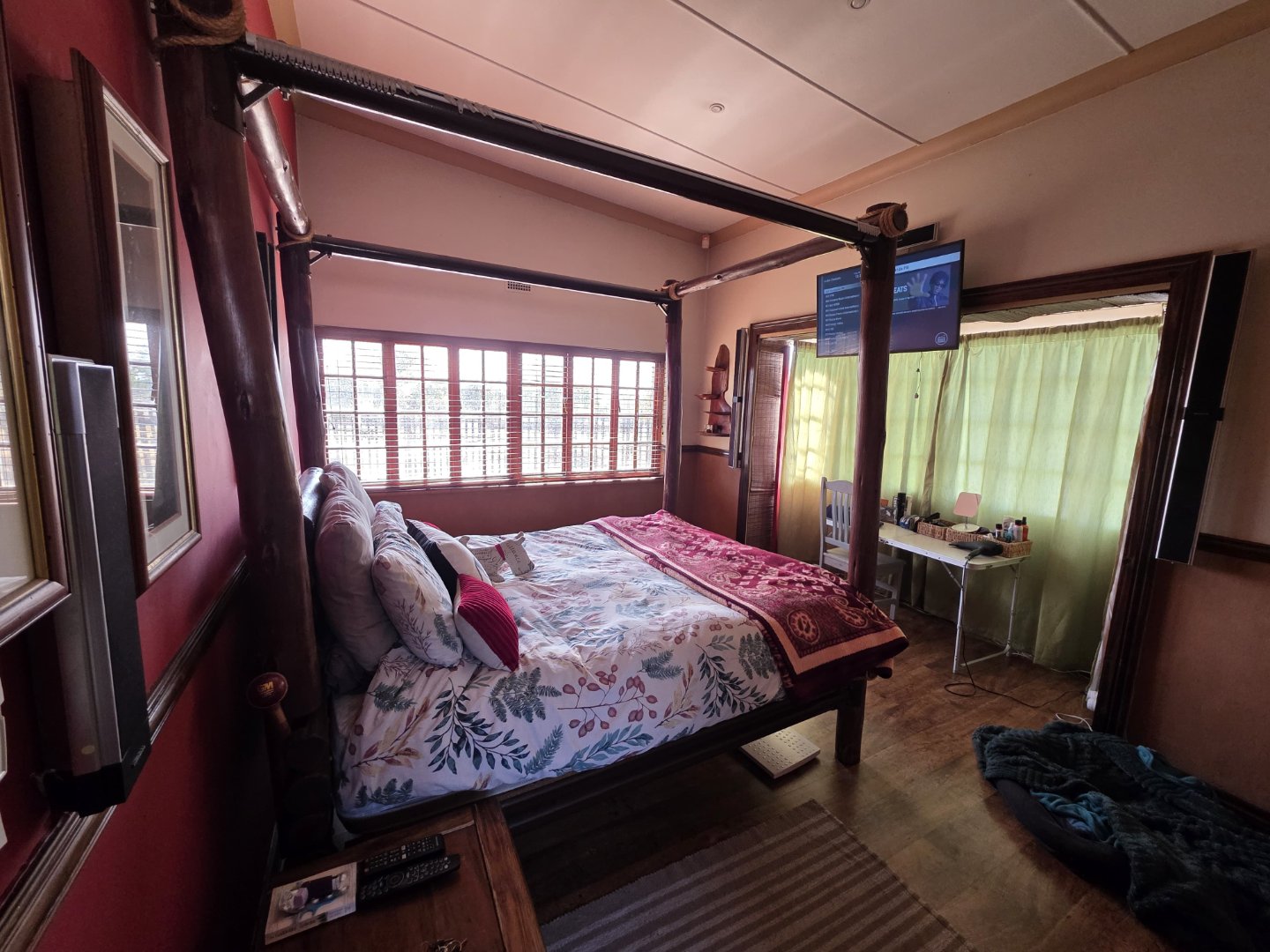 Three bedroom house for sale in Sinoville