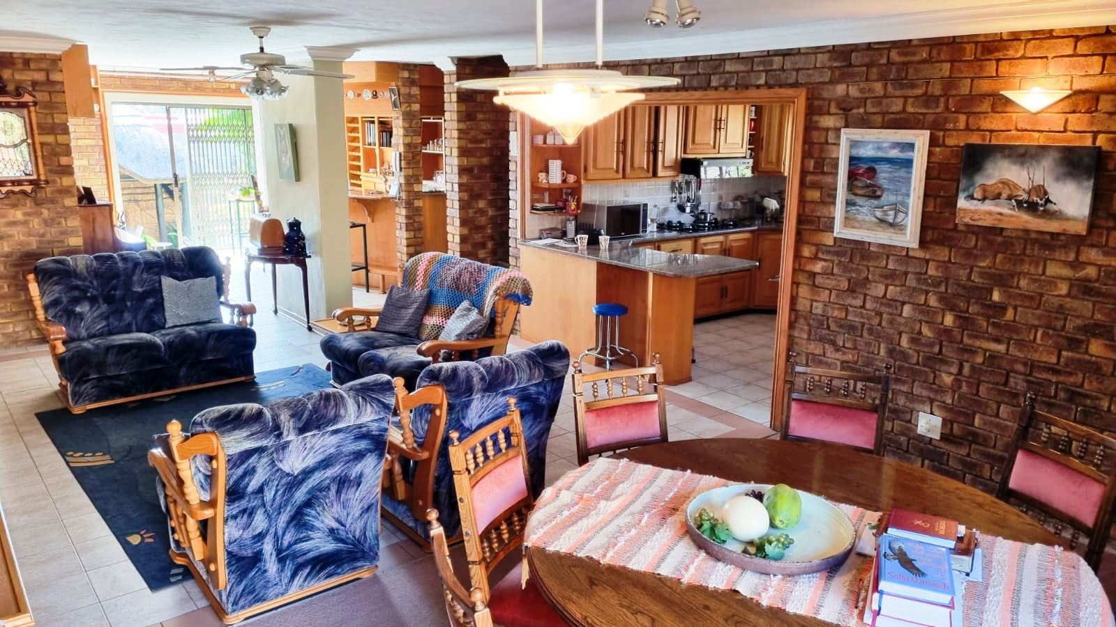 Five bedroom house for sale in Montana Park