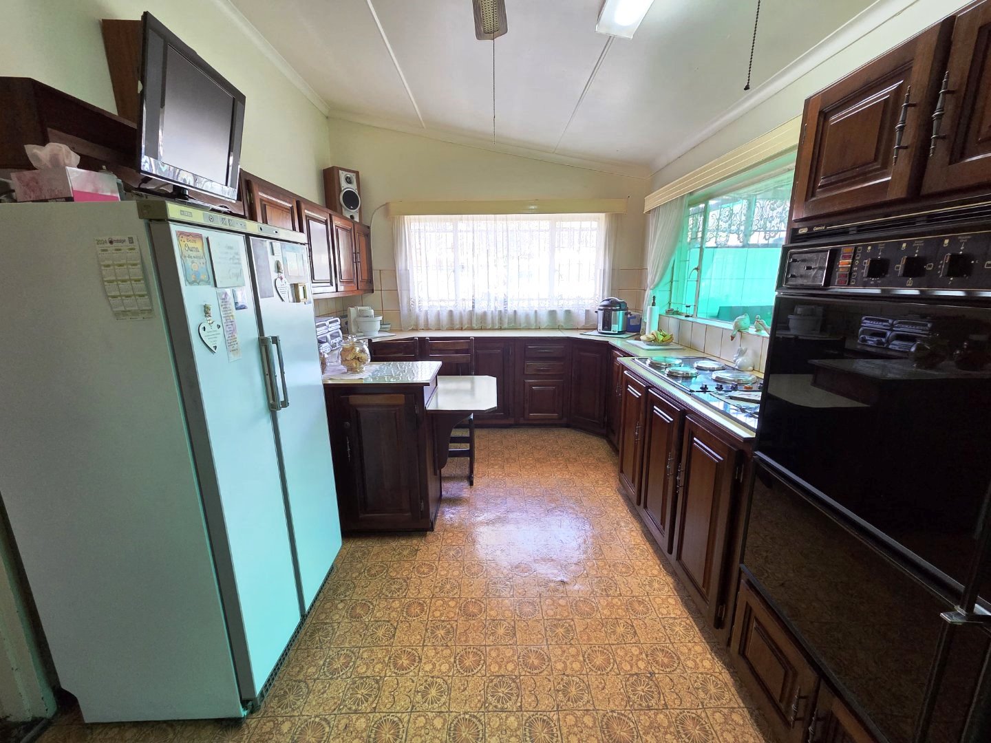 Three bedroom house for sale in Sinoville