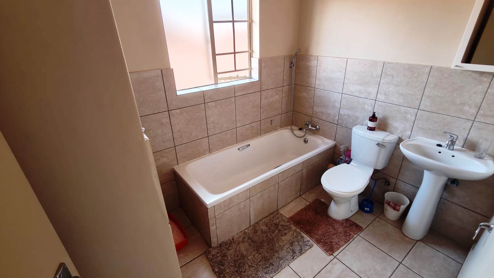 Corner stand two bedroom for sale in Annlin