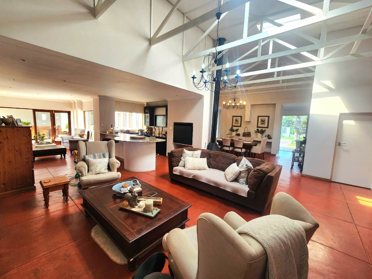 Stylish four bedroom house for sale in ZCE