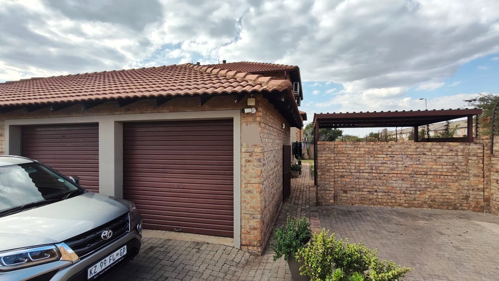 Corner stand two bedroom for sale in Annlin