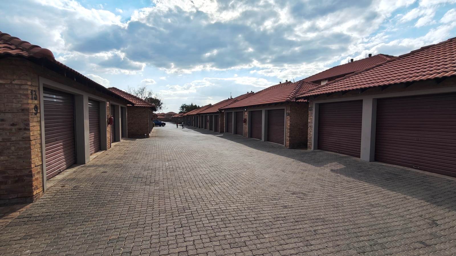 Corner stand two bedroom for sale in Annlin