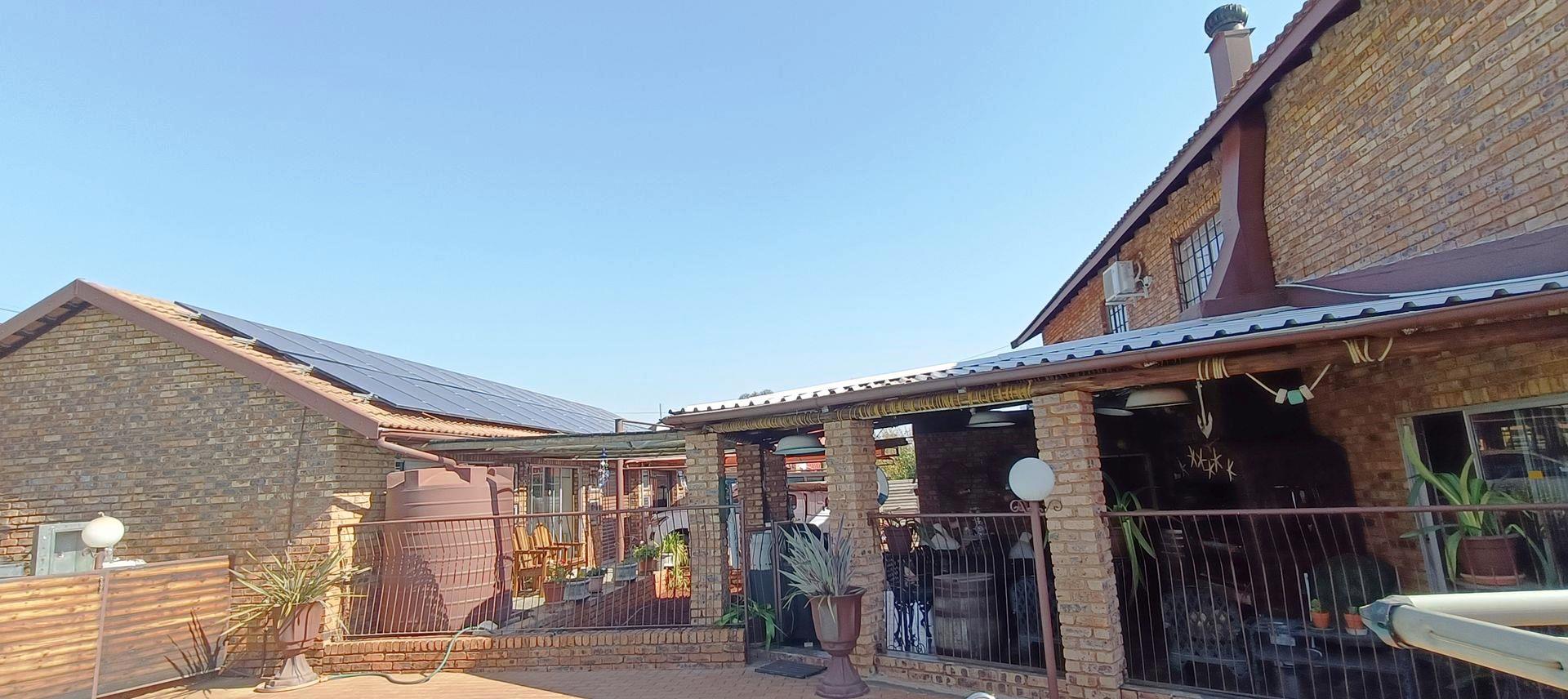 Five bedroom house with granny flat for sale