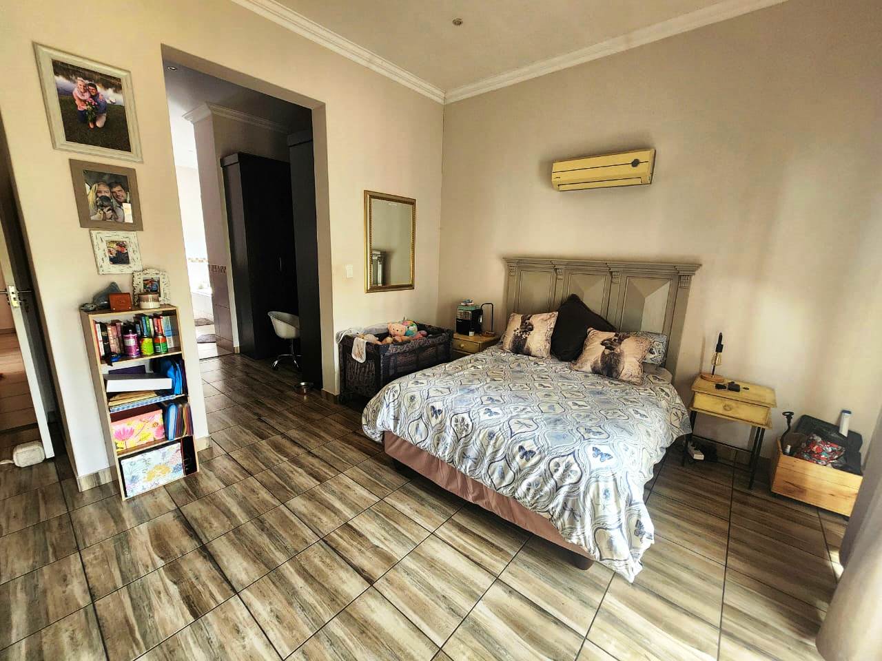 Stylish four bedroom house for sale in ZCE