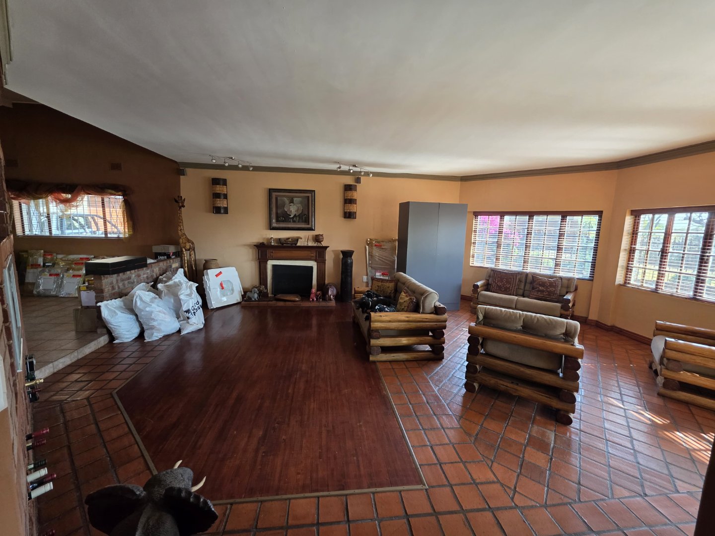 Three bedroom house for sale in Sinoville