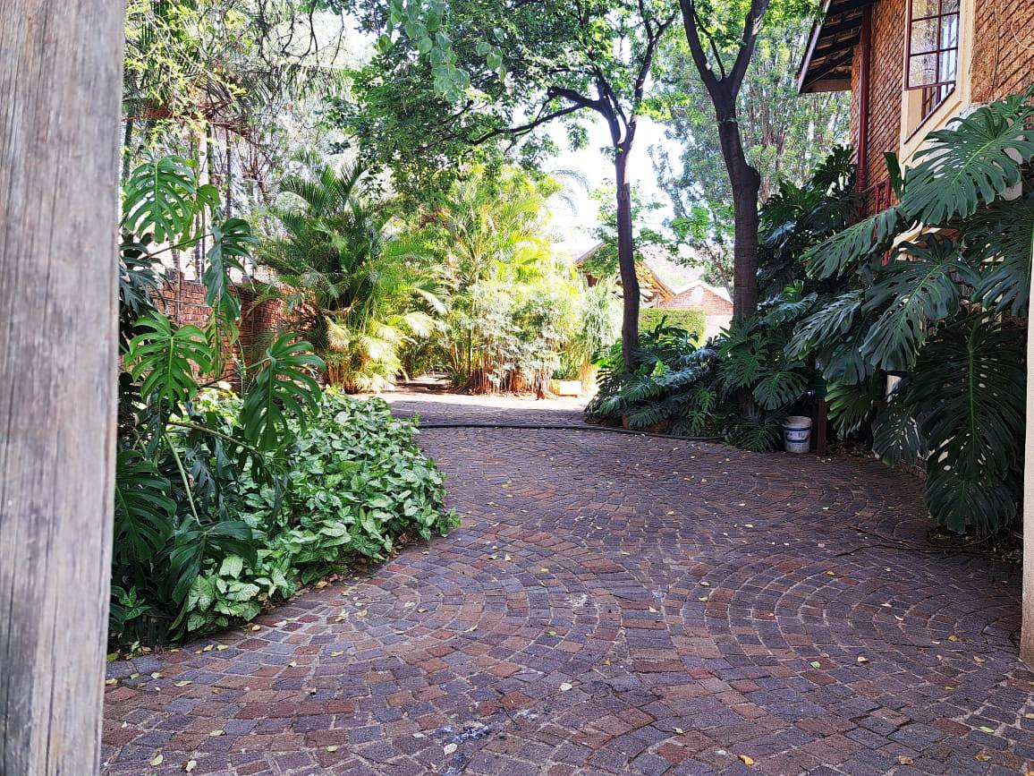 Four bedroom house for sale in Montana Park