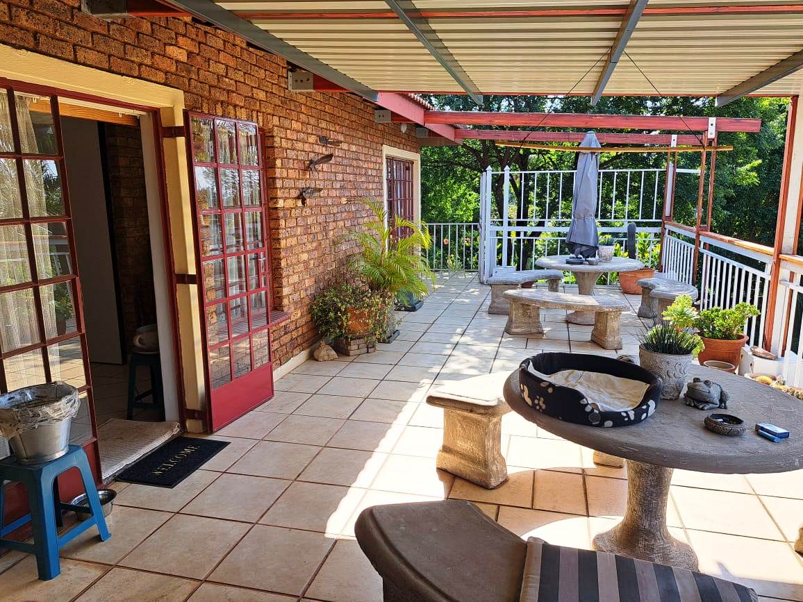 Four bedroom house for sale in Montana Park