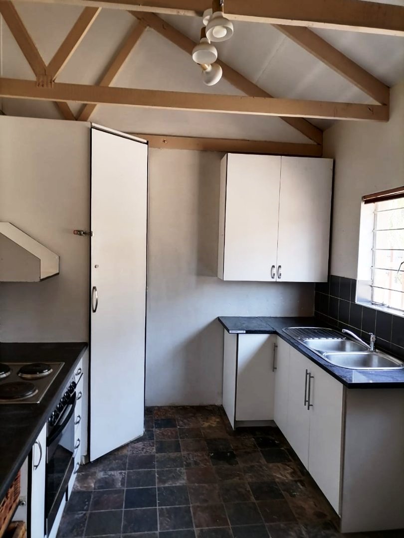 Three bedroom for sale in old Doornpoort