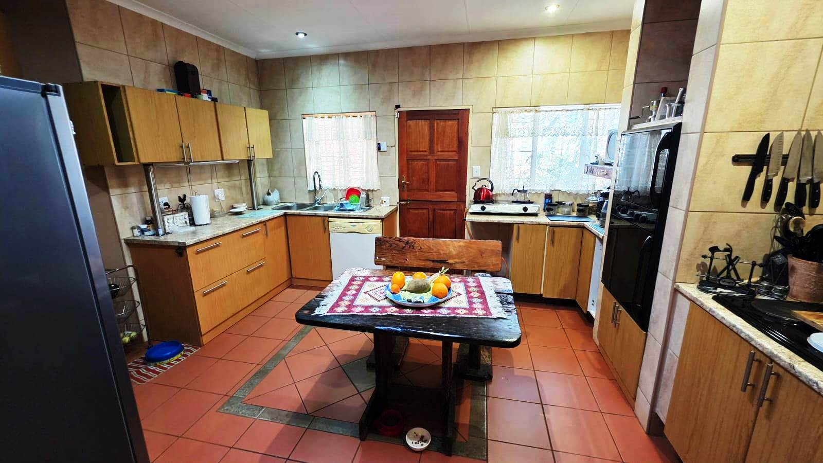 Three bedroom house with flatlet for sale