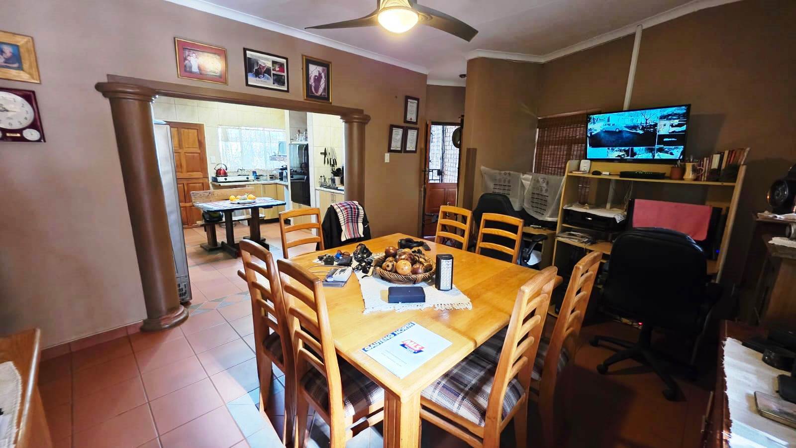 Three bedroom house with flatlet for sale