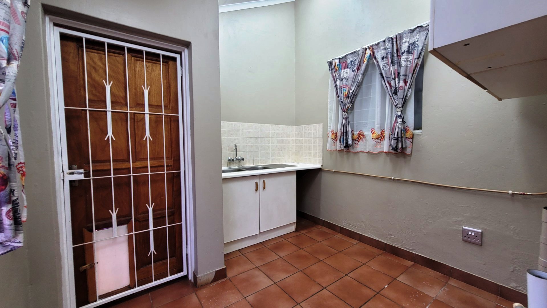 Three bedroom with study for sale in Doornpoort