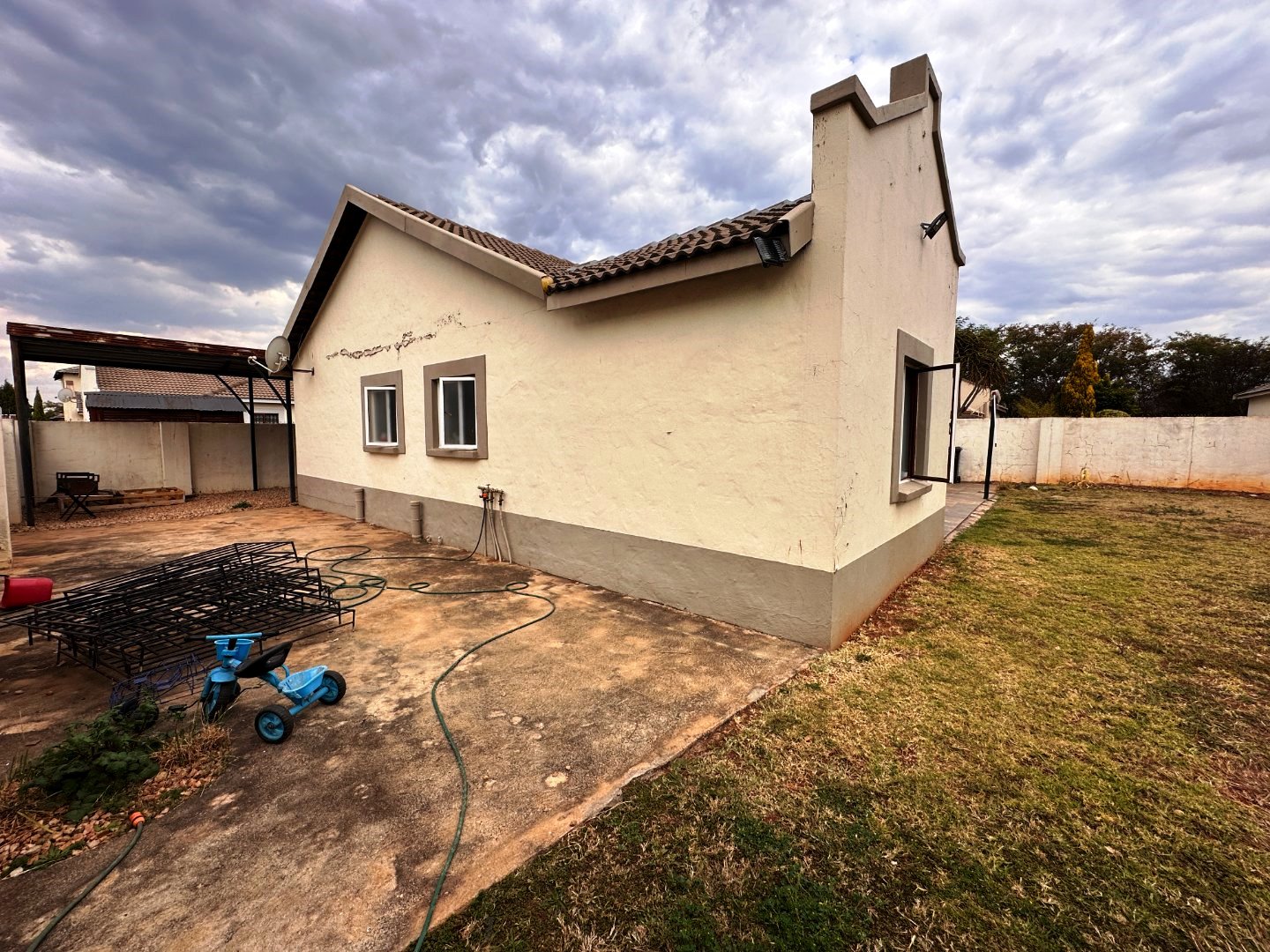 Two bedroom in Morgenhof golf estate for sale