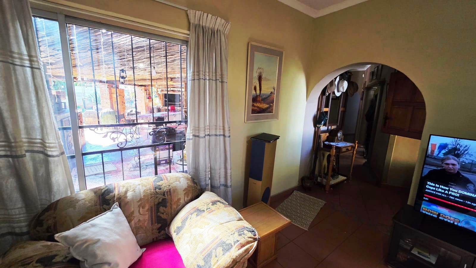 Three bedroom house with flatlet for sale