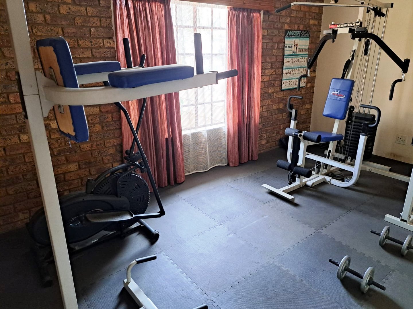 Four bedroom house for sale in Montana Park