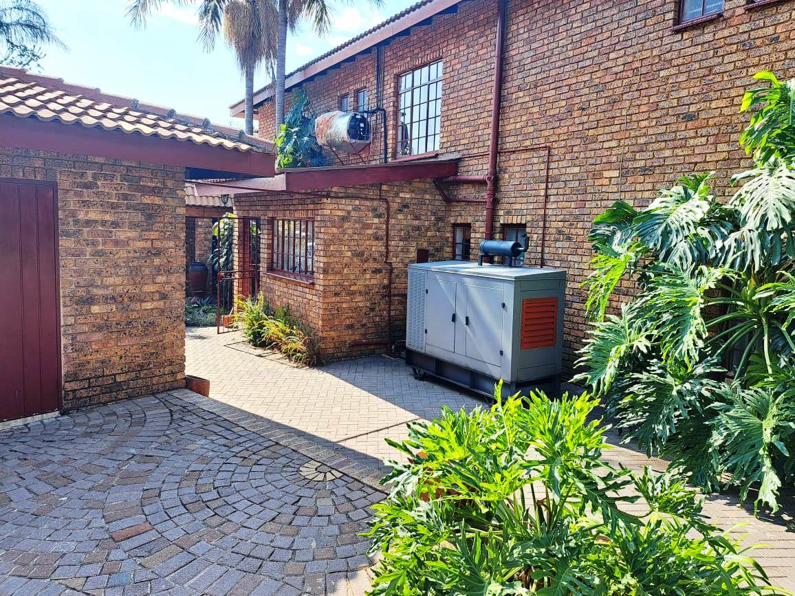 Four bedroom house for sale in Montana Park