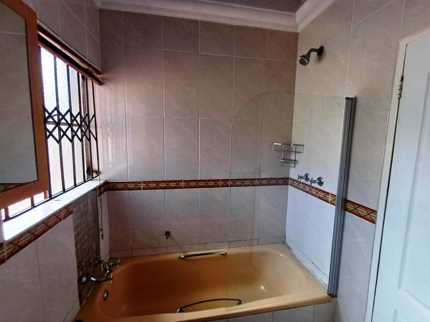 Three bedroom with loft and borehole for sale