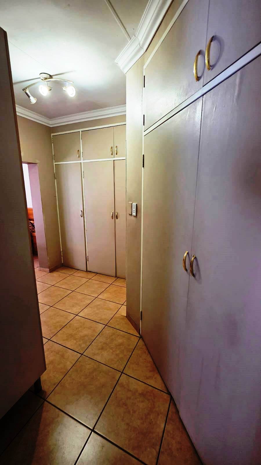 Three bedroom house with flatlet for sale