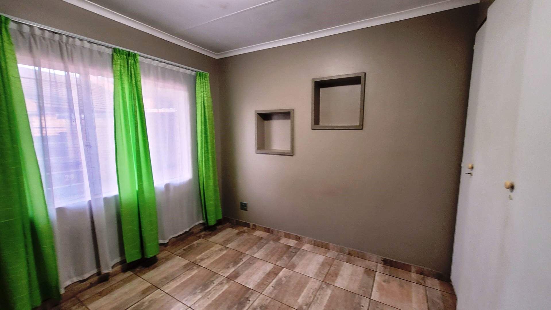 Three bedroom with study for sale in Doornpoort