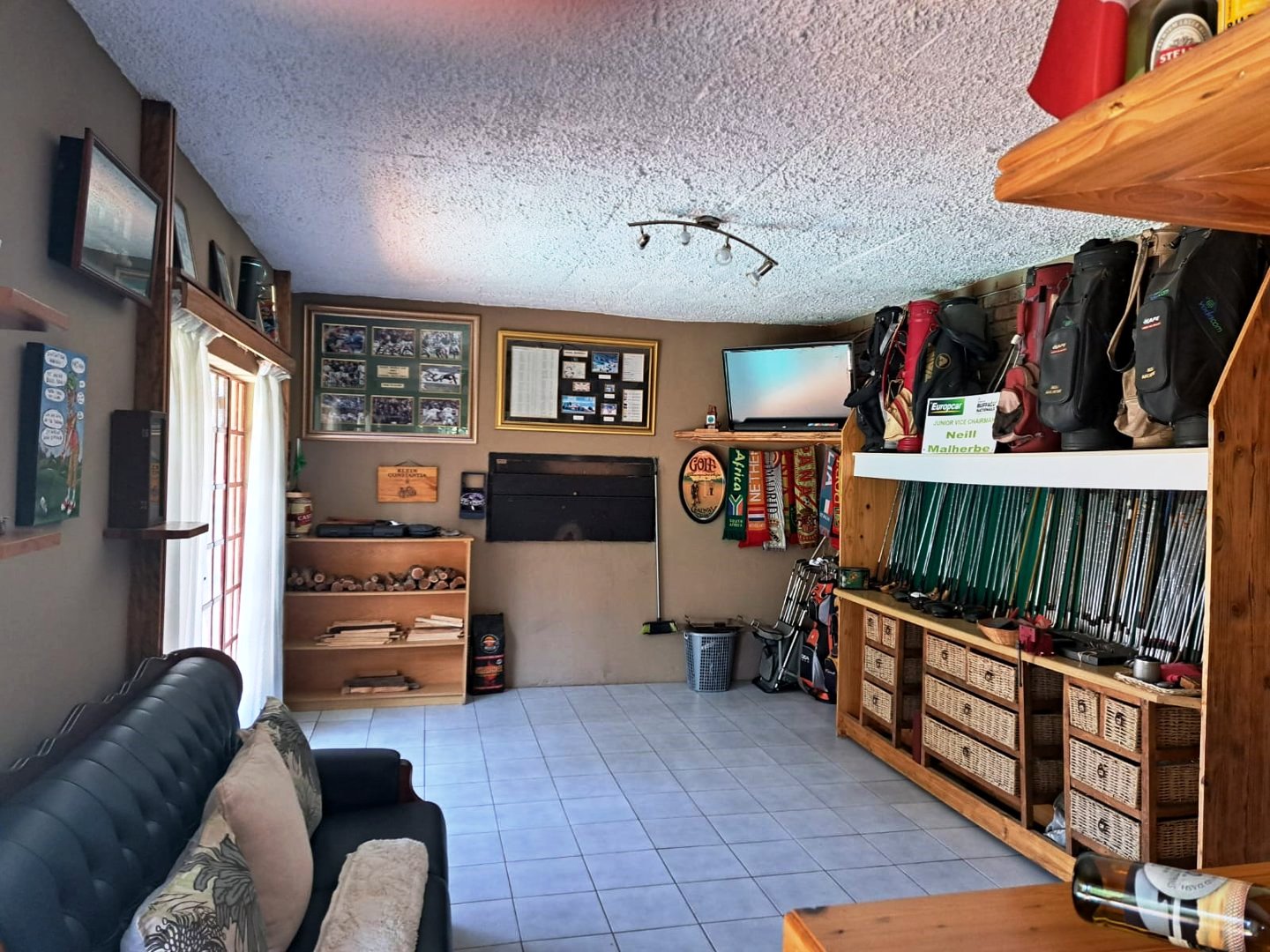 Four bedroom house for sale in Montana Park