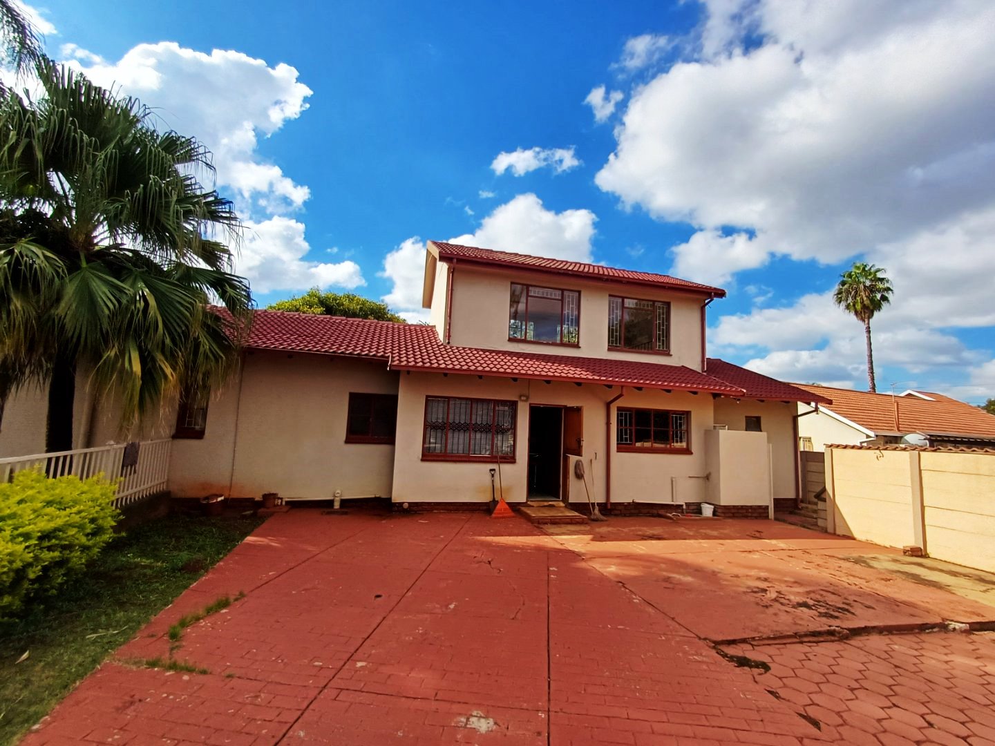 Three bedroom with loft and borehole for sale