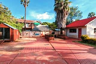 Three bedroom with loft and borehole for sale