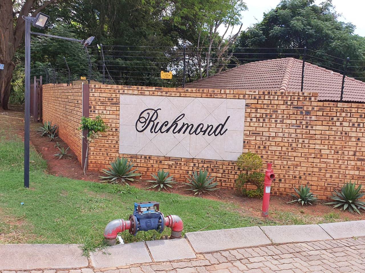 Two bedroom simplex for sale in Amandasig