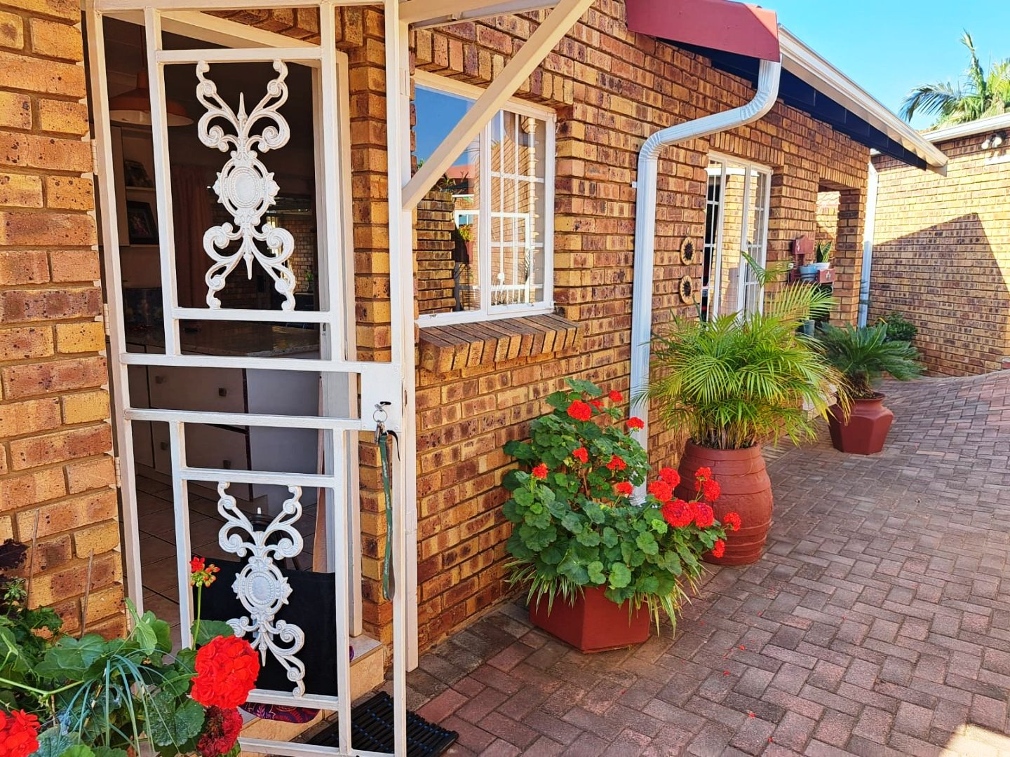 FT – Three bedroom for sale in Magalieskruin