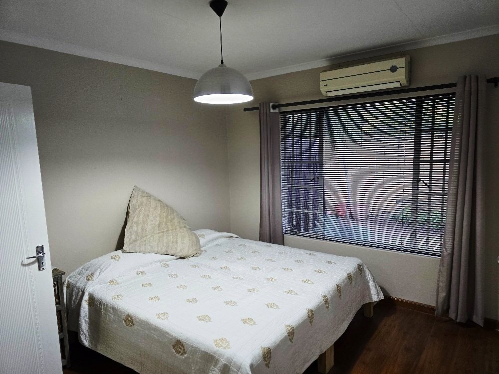 Three bedroom townhouse for sale in Sinoville