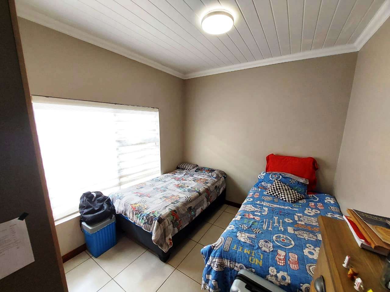 Three bedroom simplex for sale in Montana