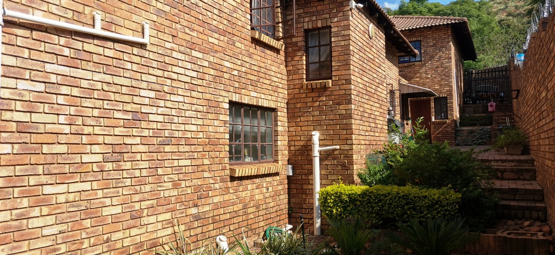 Three bedroom with study for sale in Ninapark