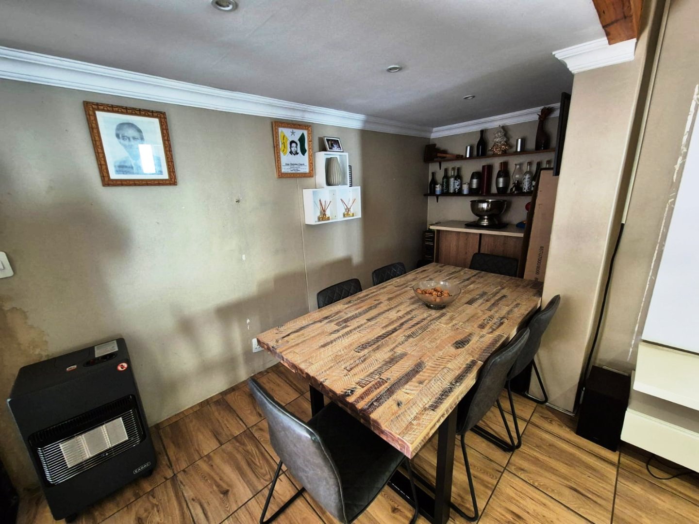 Three bedroom house for sale in Magalieskruin