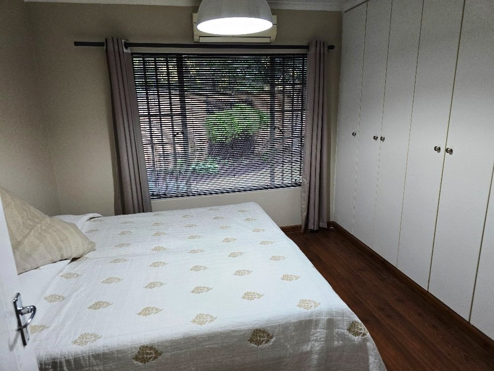 Three bedroom townhouse for sale in Sinoville