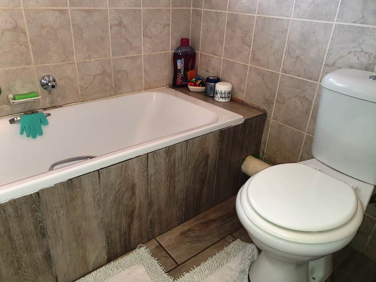 Two bedroom simplex for sale in Amandasig