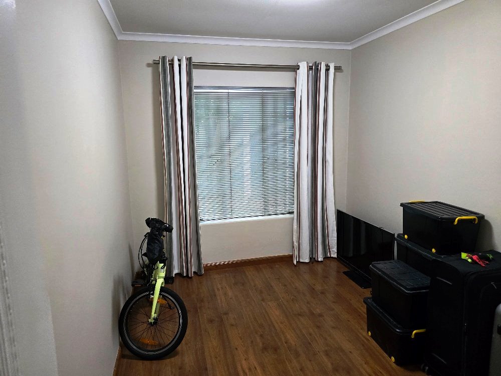 Three bedroom townhouse for sale in Sinoville