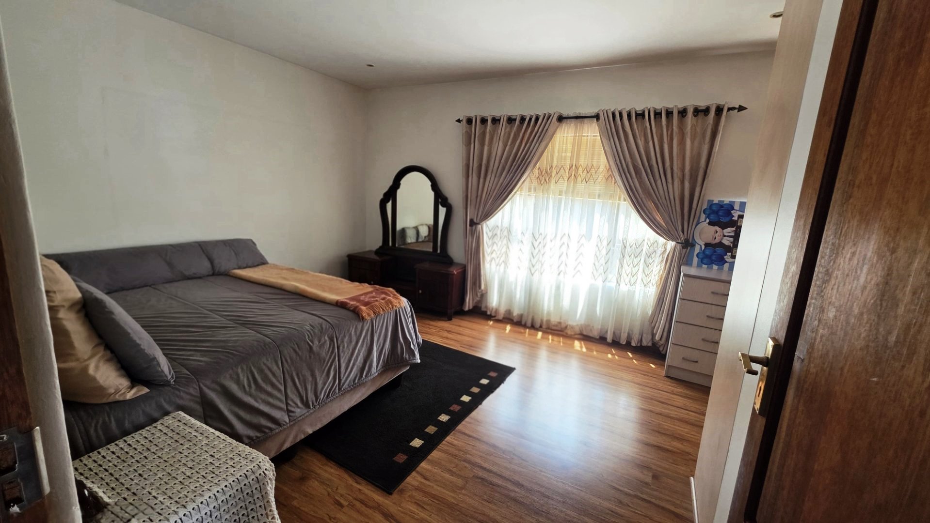 Five bedroom house for sale in Montana Tuine