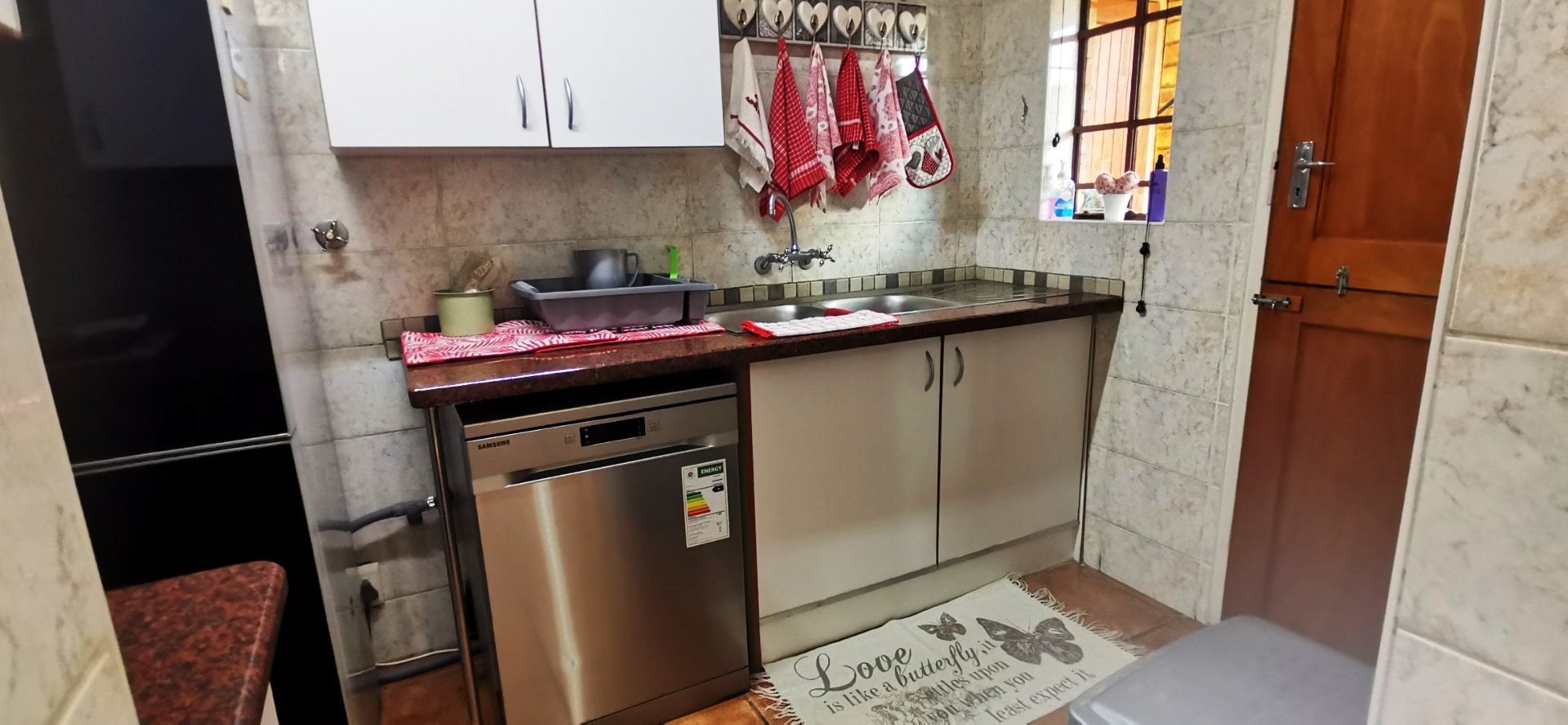 Three bedroom with study for sale in Ninapark