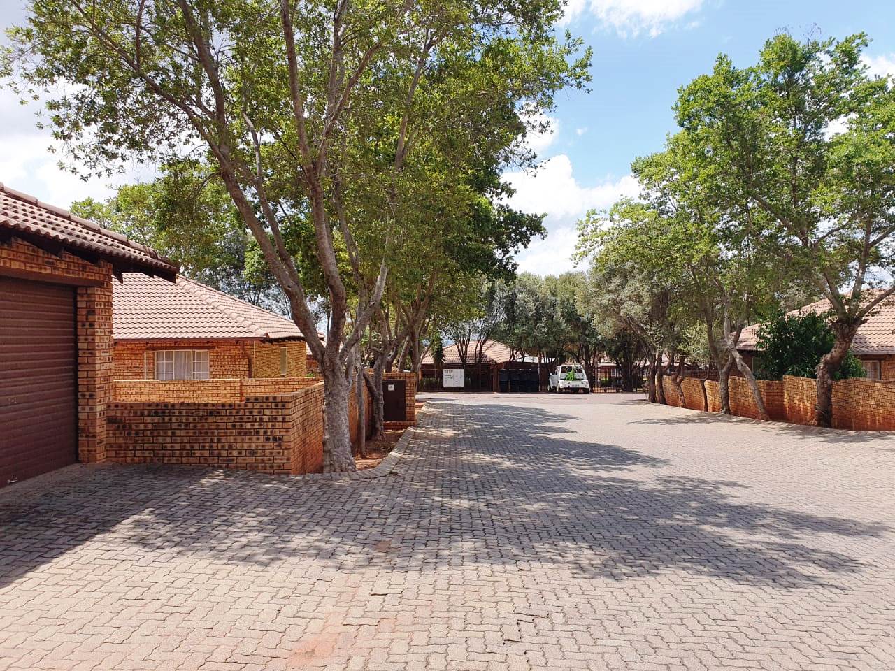 Two bedroom simplex for sale in Amandasig