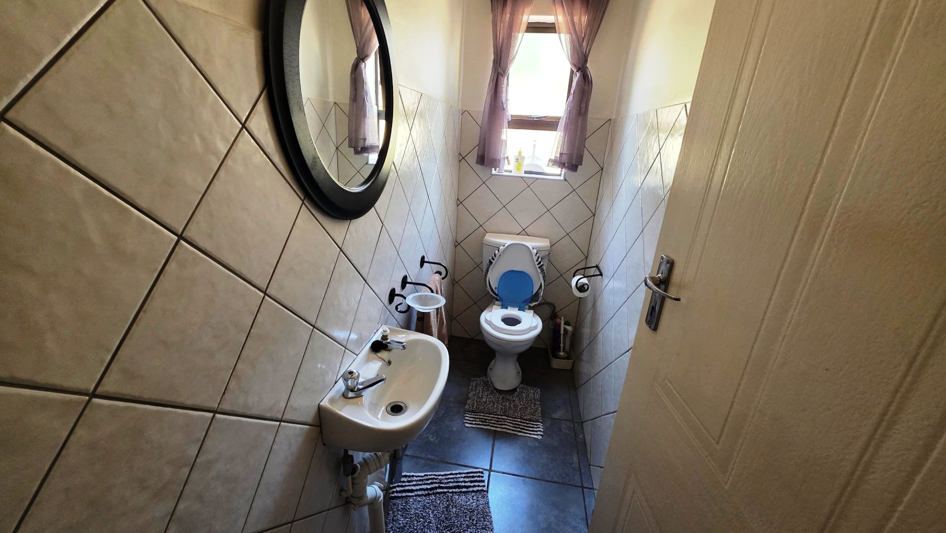 Five bedroom house for sale in Montana Tuine