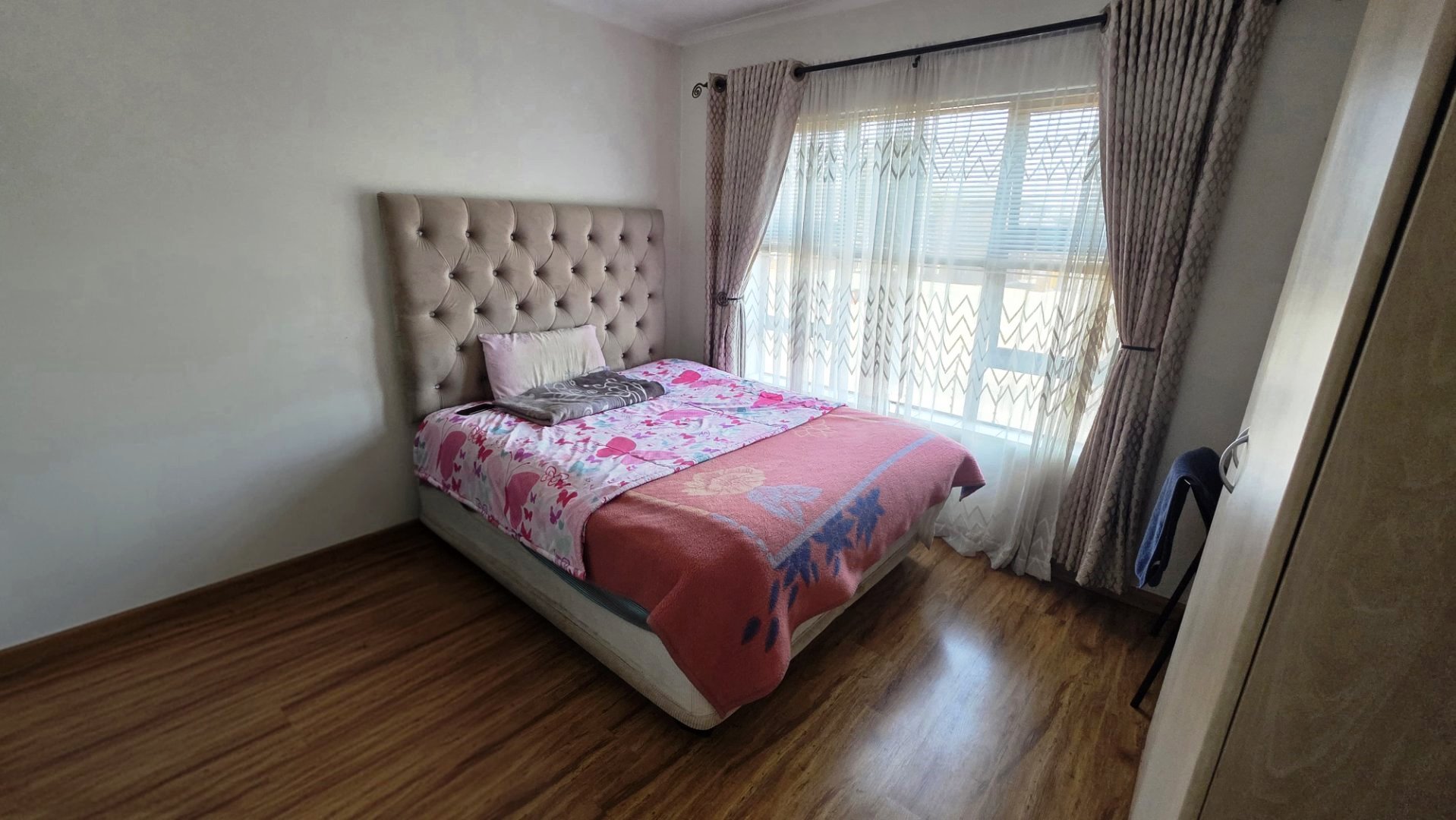 Five bedroom house for sale in Montana Tuine