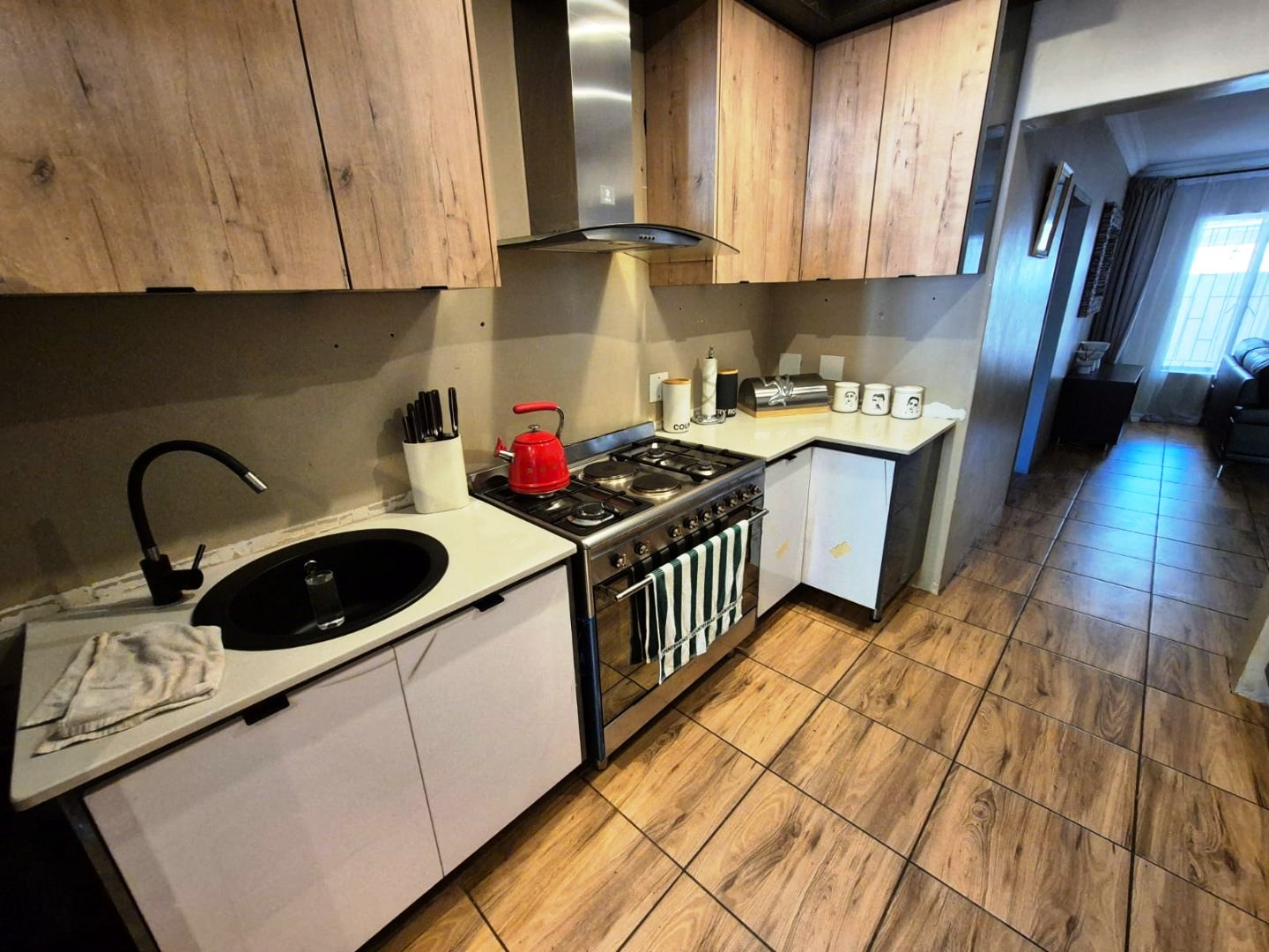 Three bedroom house for sale in Magalieskruin