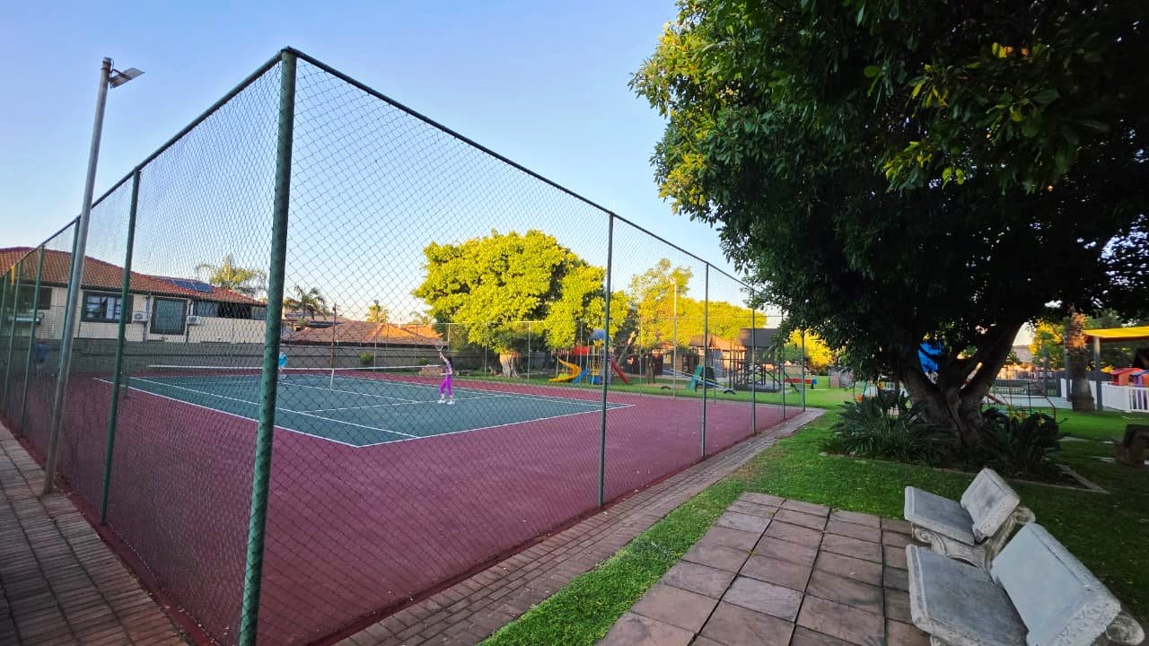 Five bedroom house for sale in Montana Tuine