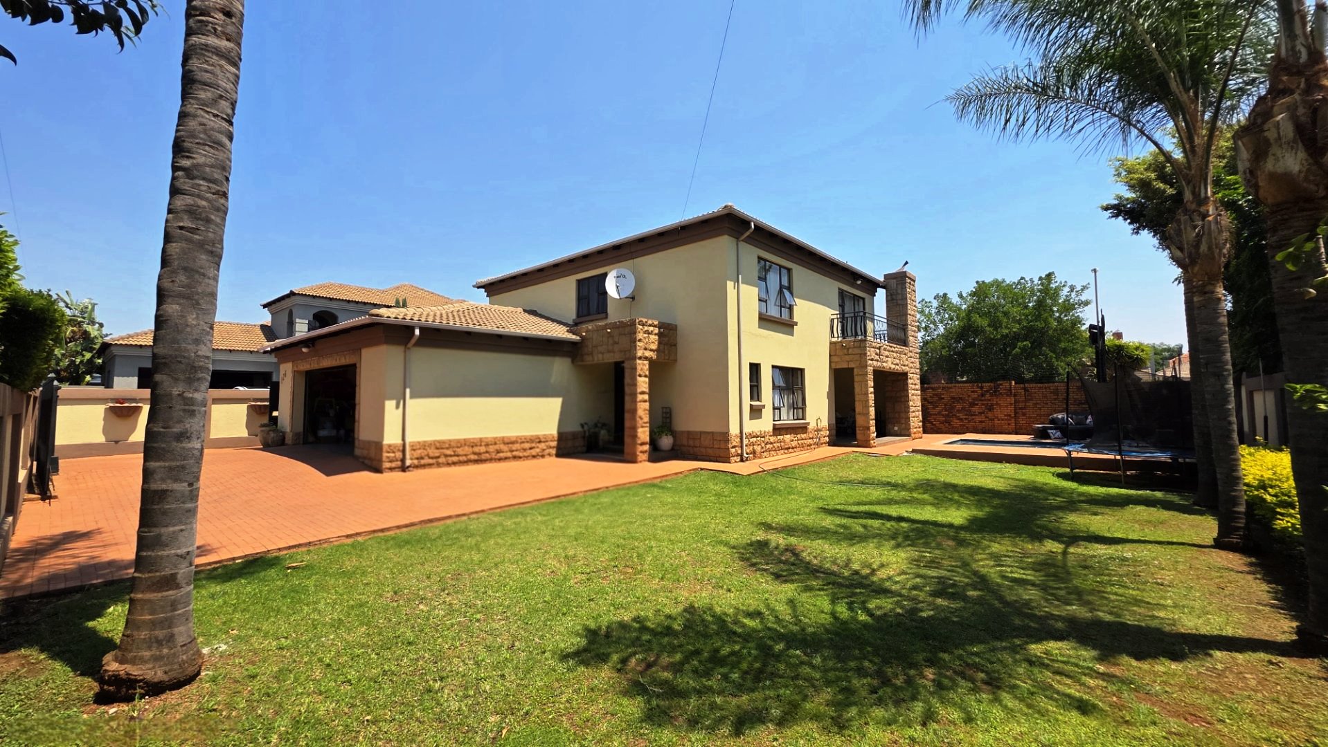 Five bedroom house for sale in Montana Tuine