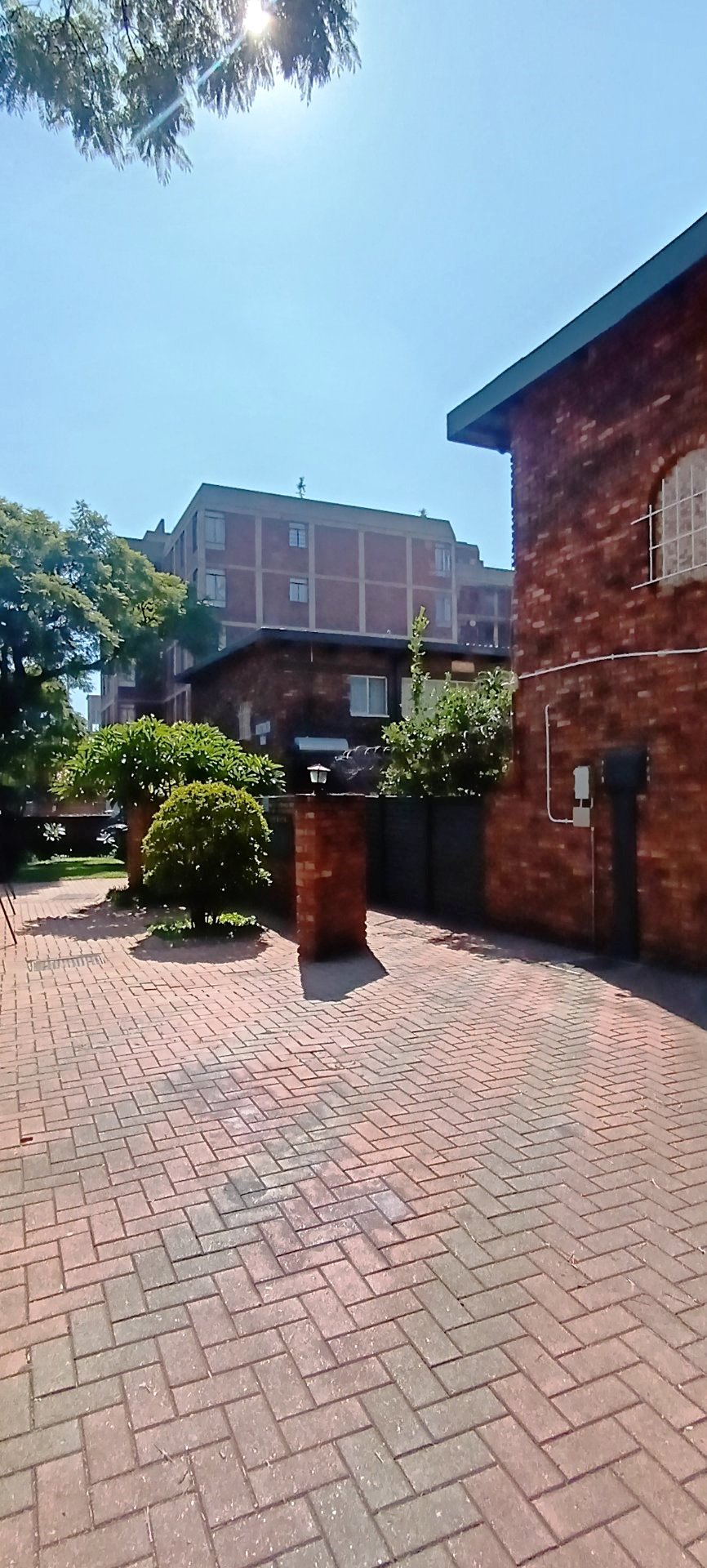 Three bedroom duplex for sale in Pta North