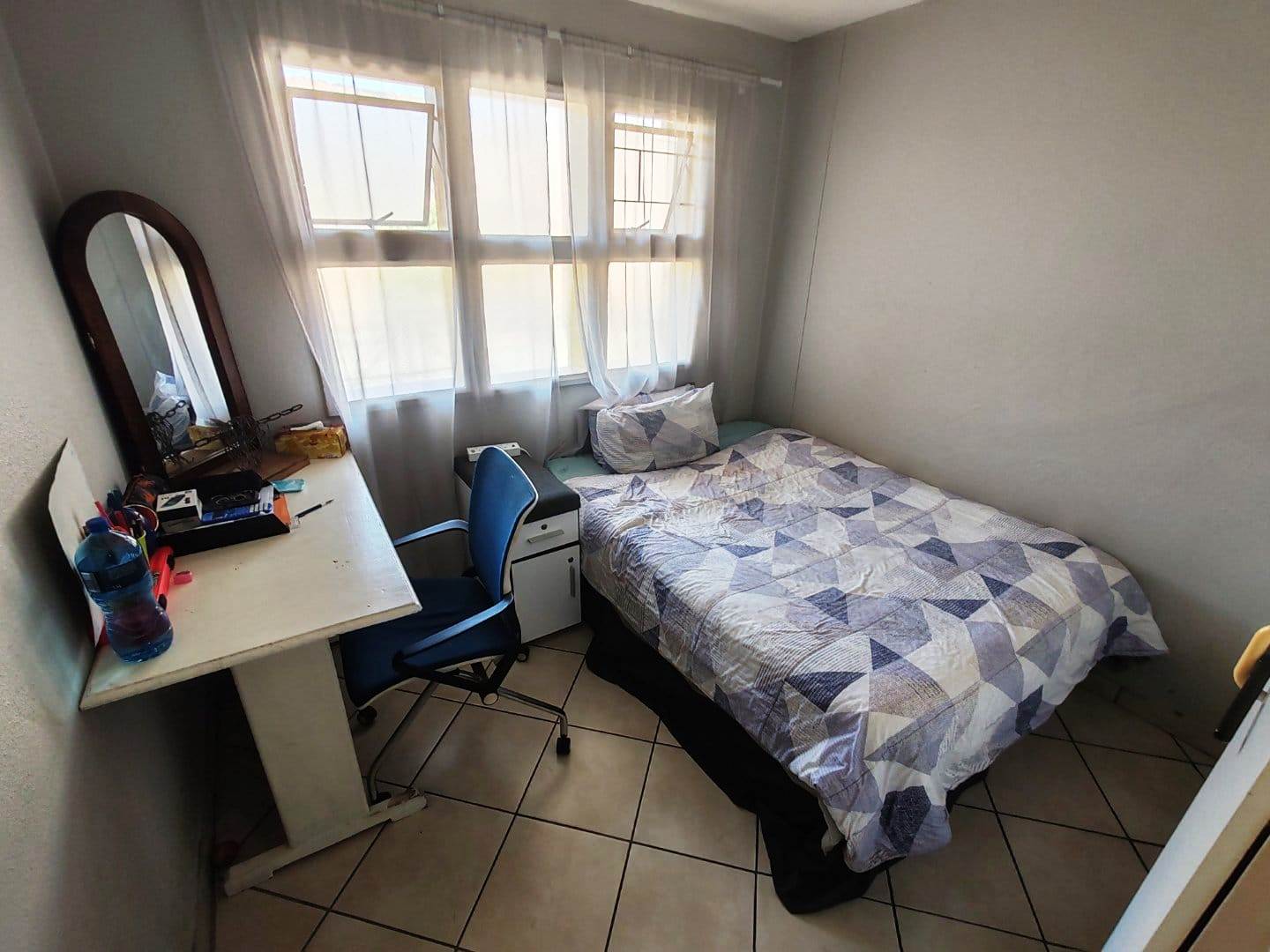 Large two bedroom in Pretoria North for sale