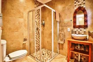 Lovely guest house for sale in Pretoria North