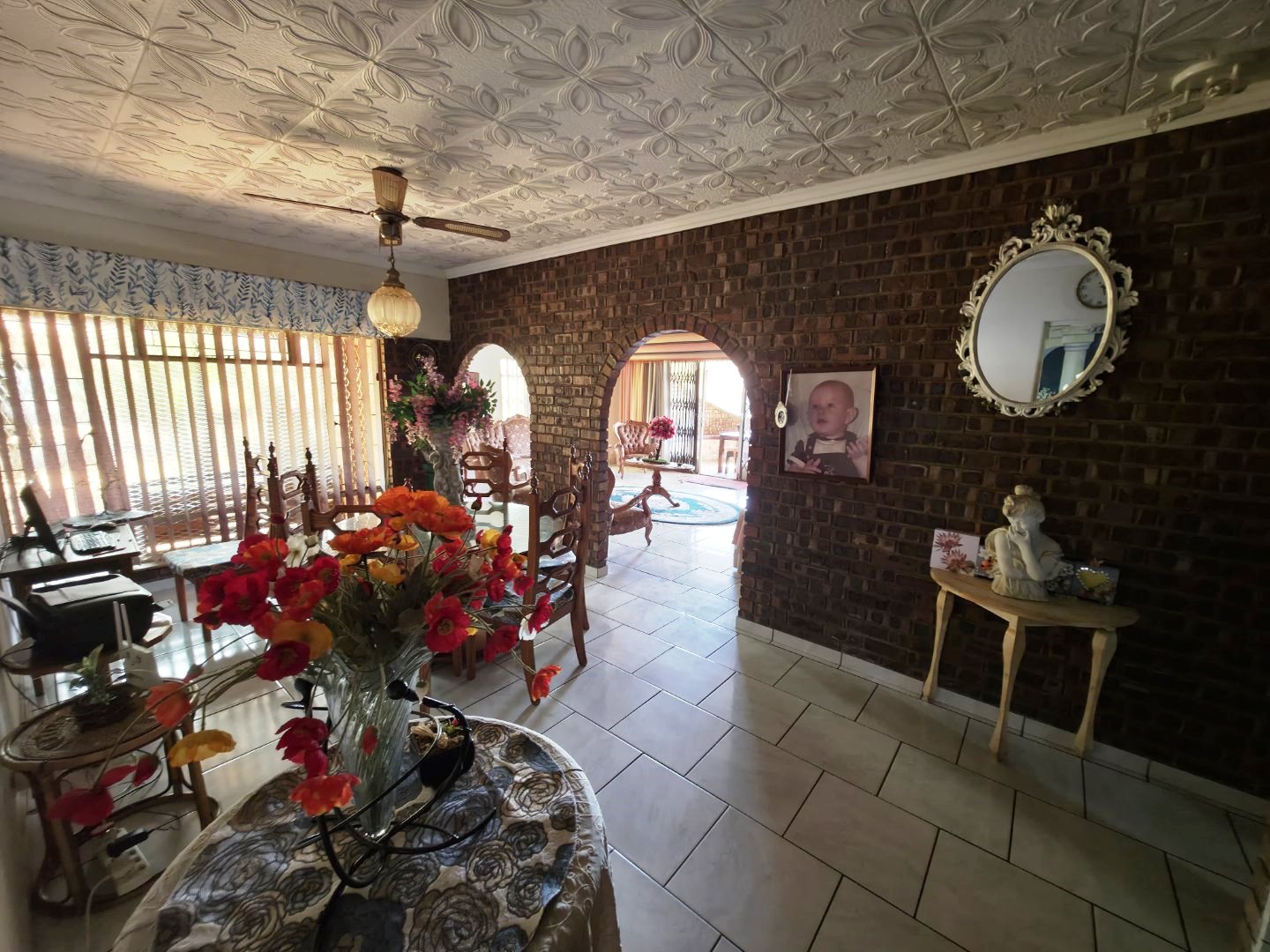 Large four bedroom house in Dorandia for sale