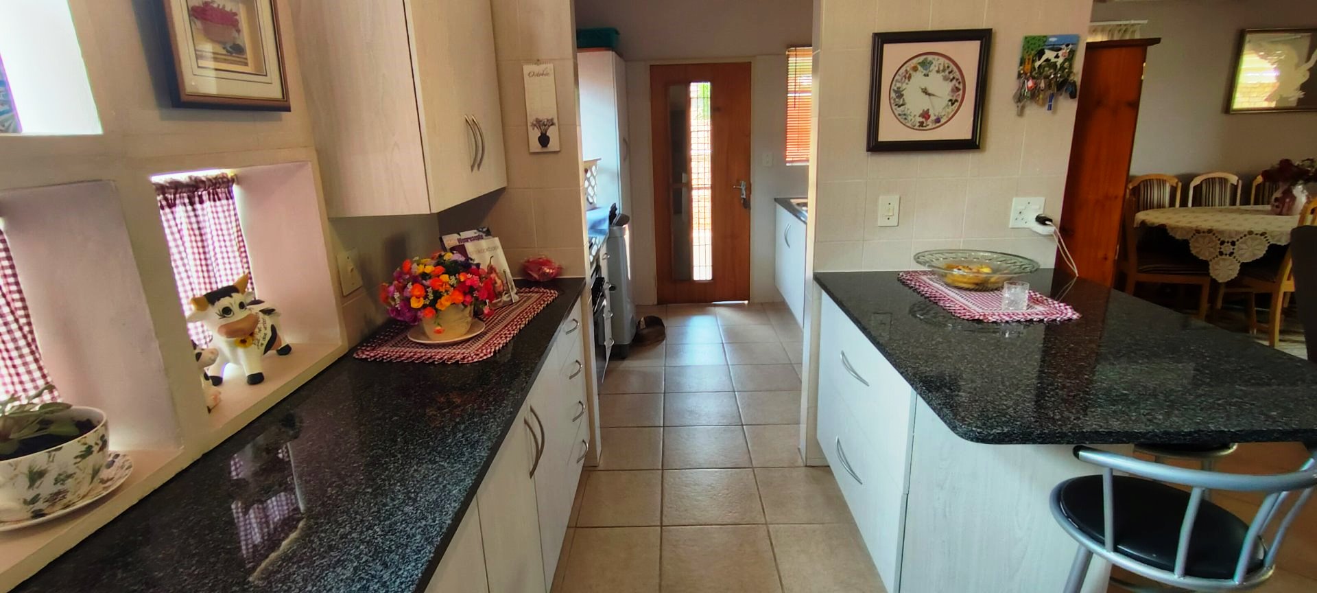 Three bedroom for sale in Clarina over fifty